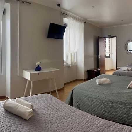 Residencia Aviz Hotel Peniche Buitenkant foto