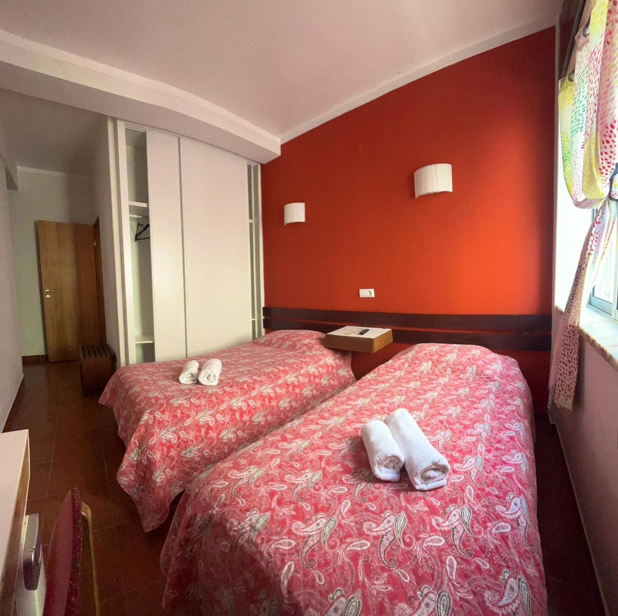 Residencia Aviz Hotel Peniche Buitenkant foto