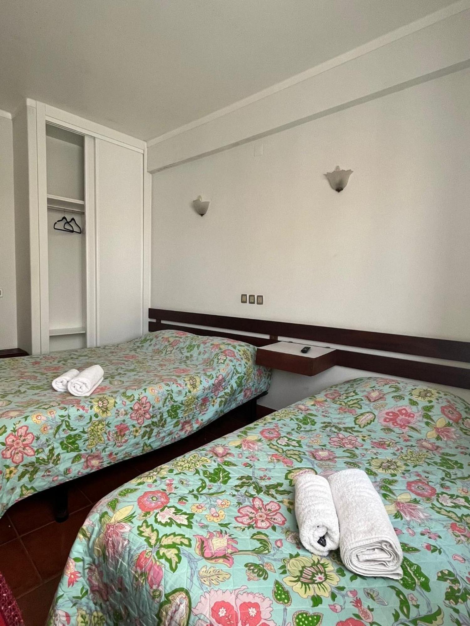 Residencia Aviz Hotel Peniche Kamer foto